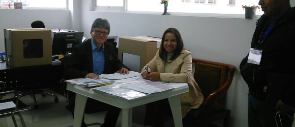 El Consulado de Colombia en Tulcán continúa con la jornada de elecciones en el exterior para Congreso de la República